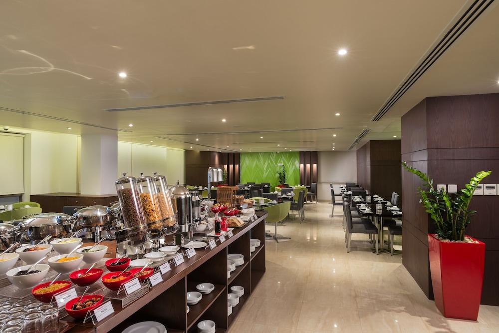 Hotel Intercityhotel 3*