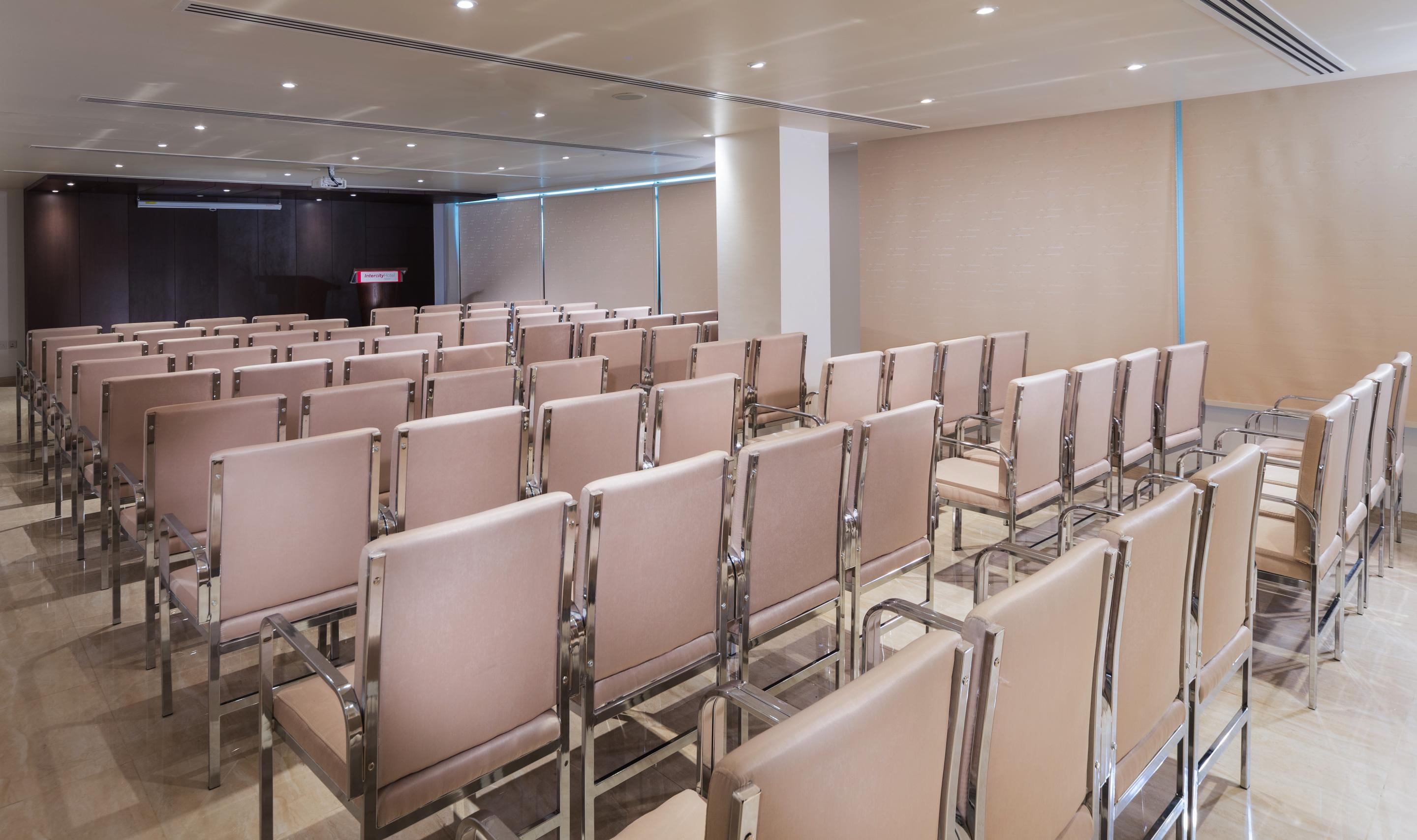Hotel Intercityhotel 3*
